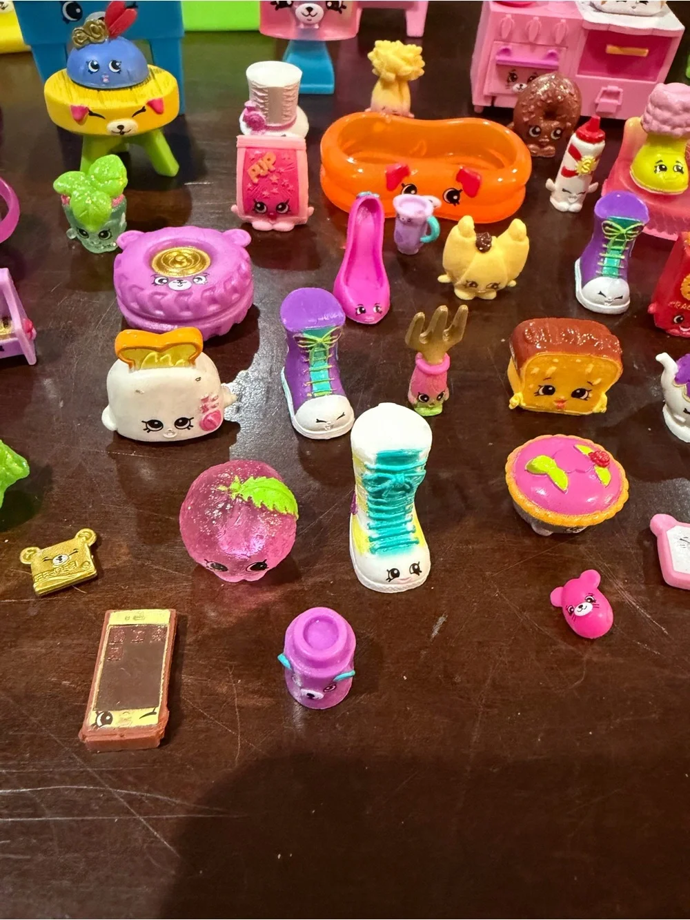 Lot of 82 Shopkins Figures Mixed Seasons Food Fashion Toys Miniatures - Picture 4 of 12